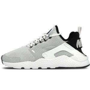 NIKE Air Huarache Run Ultra